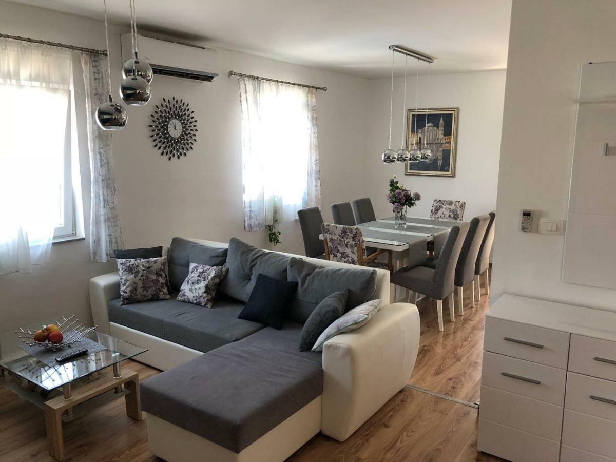 Booking Zadar Villa Franov With Pool, 10 Min From The Old Town Of ザダル エクステリア 写真
